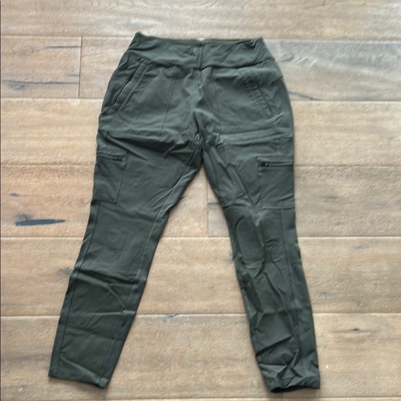 Athleta Pants - Athleta Olive Green Headland Hybrid Cargo Pants